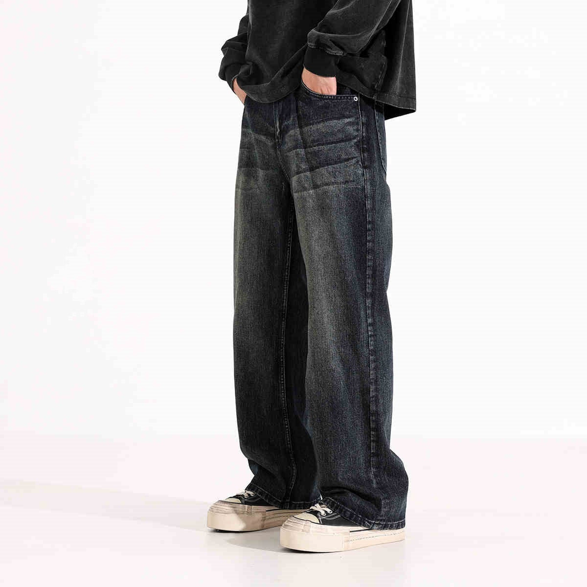 Men's Straight Fitting Jeans