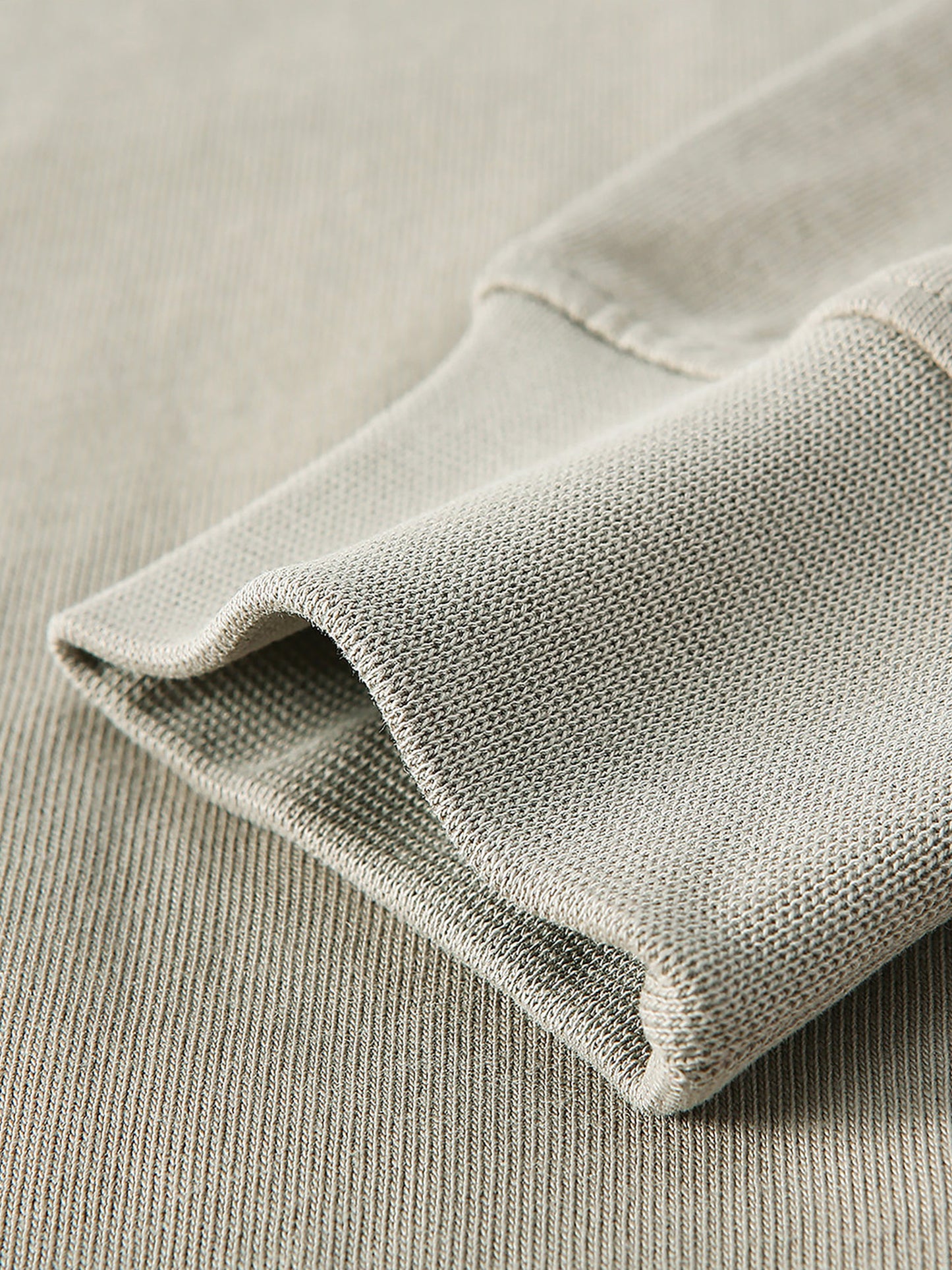 Essential Neck Sweatshirt