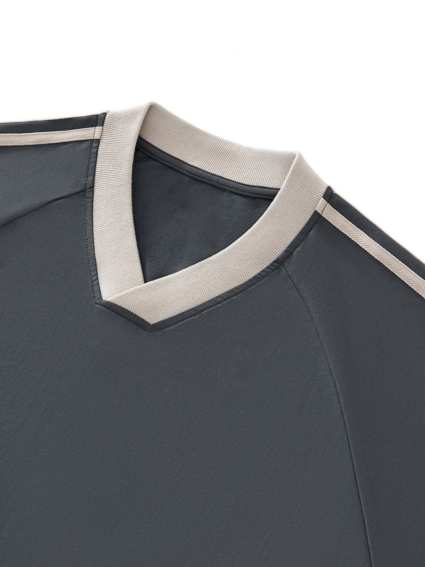 V-Neck Long-Sleeve