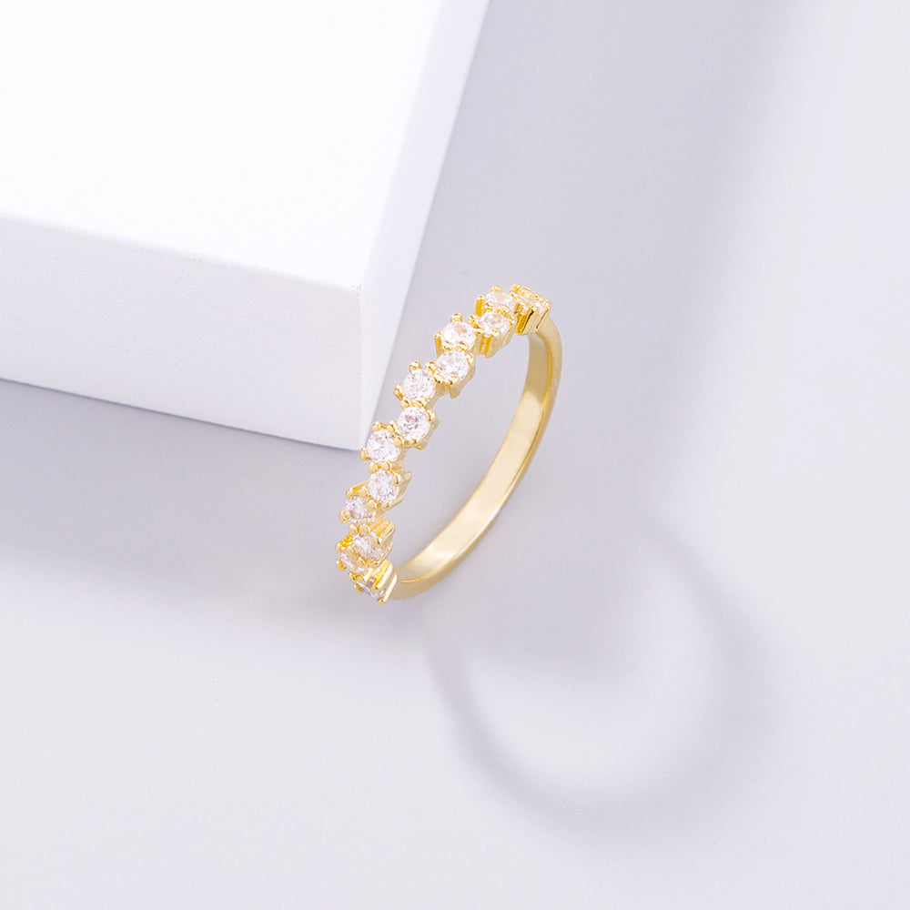 Gold zircon ring